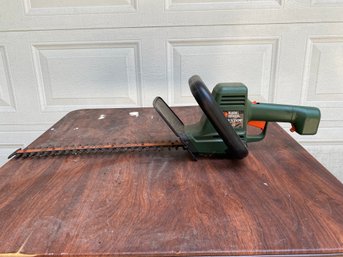 Black & Decker Auto Stop Hedge Trimmer