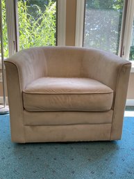 Bob's Discount Furniture Arm Chair
