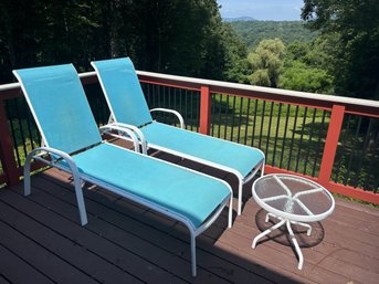 Pair Of Lounge Chairs And A Circular Table (3)