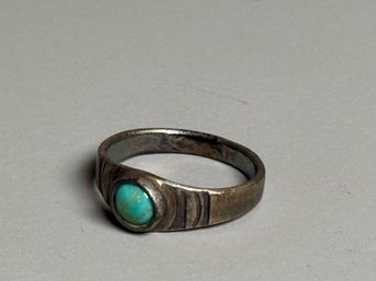 Pretty Silver & Turquoise Ring