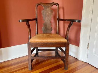 A Georgian Oak Armchair - 18th C - Classic Splat Back And Curved Arms