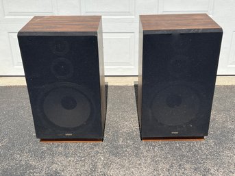 Pair Of Fisher ST-832 Speakers