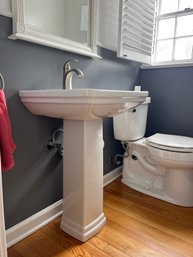 A 2 Piece Porcelain Pedestal Sink - Pfister Hardware - Bath 1