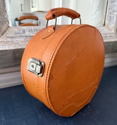 Leather Round Case INFO