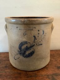 Hartford Conn '5' Crock