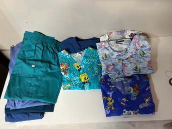 New Nurse/doctors Scrubs Size Small D-45