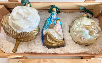 Kurt Adler Polonaise 'The Garden Of Mary' Vatican Library Collection  (N)