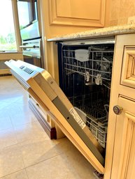 A Bosch Dishwasher - Oven Wall - 1 Of 2