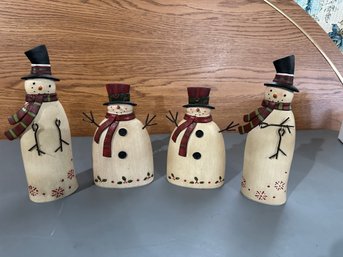 4 Beautiful Snowmen 6 1/2' & 8 1/2'