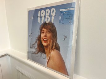 A Taylor Swift 1989 Album - Crystal Skies Blue Edition - New In Packaging