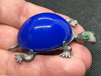 Fantastic Vintage Mid Century Modern Lucite Jelly Belly Turtle Brooch