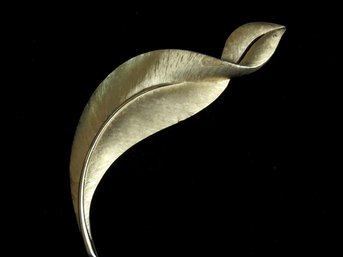 Trifari Twisted Leaf Pin