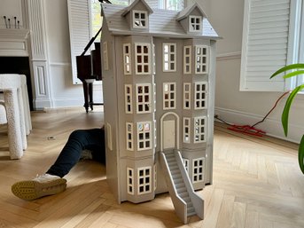 Pottery Barn Kids Dolls House - Good Bones