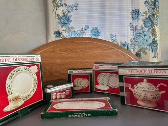 Holiday Dinnerware Originally From Caldors