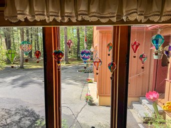 14 BALLOON SUN CATCHERS