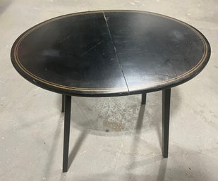 Sweet Vintage Black Oval Drop-Leaf Gateleg Side Table With Gold Pinstripe Trim