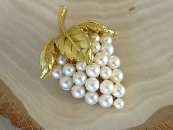 1950s Crown Trifari Pearl Grape Cluster Brooch