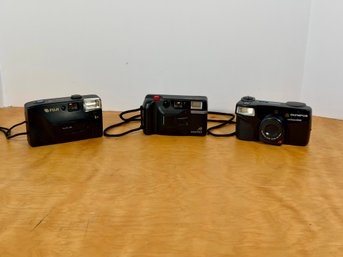 Three Vintage 35mm Cameras: Olympus Zoom 2000, Pentax AF PC-303 & Fuji DL-7 Plus