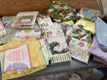 13 Packages Napkins, Dish Cloths, Pot Holders & Oven Mitt, Tapestry Table Runner And Flags