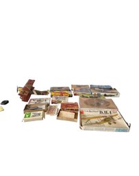 Group Of Miscellaneous Plastic Model Airplanes