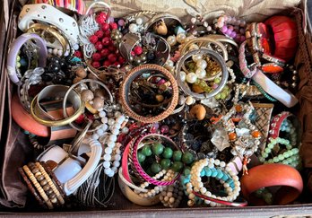 Large Lot Of Vintage Bracelets / Bangles / Costume Jewelry