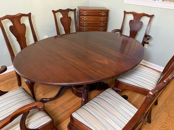 Vintage Statton Trutype OldTowne Cherry Extendable Dining Table With Six Upholstered Chairs And Two Leaves