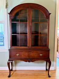 Stunning Vintage Georgian Style Flame Mahogany Curio Display Cabinet With Key