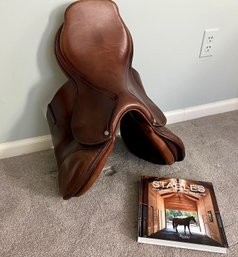 A Bruno Delgrange Leather Jumping Saddle - Well Cared For - Coffee Table Book