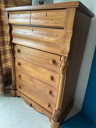 7 Drawer Vaughan Bassett Dresser - Oak  Beautiful Condition
