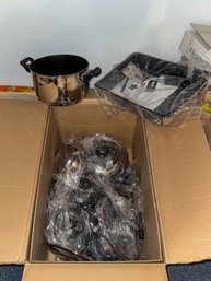 NEW IN BOX ULTREX II POT SET