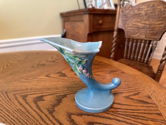 Roseville Cornucopia   Vase #141-6'  Excellent Condition