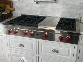 Fantastic WOLF Stove With Optional Grill / Stainless Cover - Model 486T - 48' Model - Very Nice Unit !