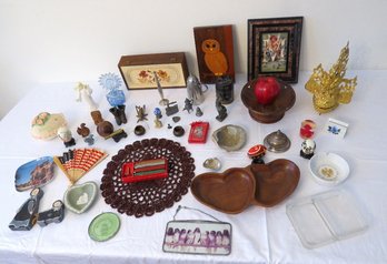 A Little Of This N' A Little Of That Table Lot