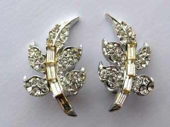 Vintage Pell Jewelry Clear Rhinestone Silver Tone Leaf Clip On Earrings