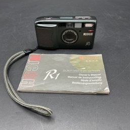 Vintage RICOH R1 Camera