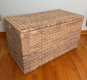 Natural Color Woven Wicker Storage Trunk