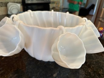 Beautiful Hazel Atlas Swirl Milk Glass Punch Bowl And 8 Cups Vintage
