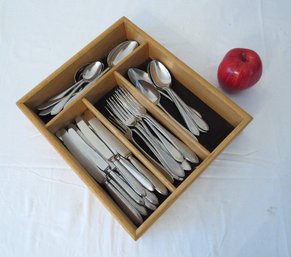 Zilmeta No. 518 Stainless Flatware In Tray