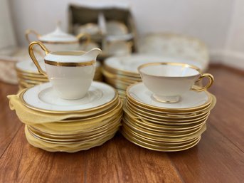 Full Lenox Tuxedo Dinnerware Set  12 Dinner Plates, 10 Salad Plates, 10 Cups & Saucers, Creamer & Sugar Caddy