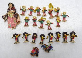 Miniature Mexican Mariachi Band Players Woven Grass Figurines