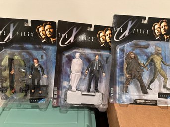 3 NEW IN PACKAGES X Files Action Figures - 1998 - Macfarlane Toys.