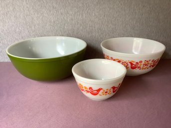 Vintage Pyrex Mixing Bowls