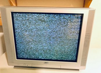 Attention Retro Gamers! Vintage JVC I-Art 24' CRT Color TV