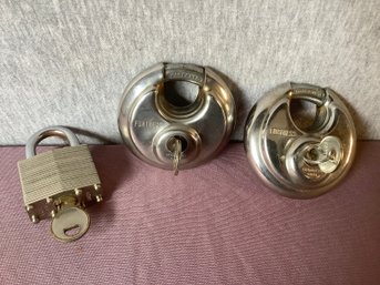 Mixed Locks & Keys Lot