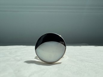 Sterling Silver Ring Featuring A Black Agate Stone