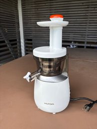 Hurom HP Slow Juicer, Model HP-WWB12