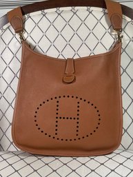 Incredible Authentic HERMES EVELYN - Amazing Tan Leather - Larger Size - Looks Amazing Condition Wise !