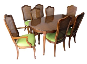 Thomasville Walnut Finish Dining Room Table With 8 Chairs, 3 Leaves And Original Pads (still In The Boxes)