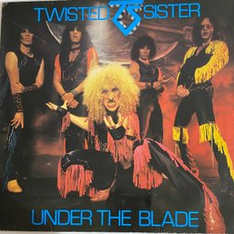 TWISTED SISTER - UNDER THE BLADE - IMPORT LP 1982 - ON SECRET/INT'L- W/ INSERT