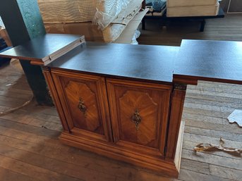 Nice Stanley Furniture Serving Bar On Wheels